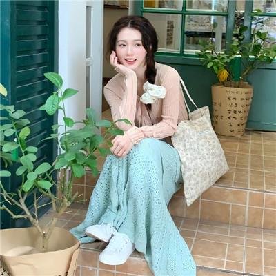 叔比狗：尼斯湖大水怪